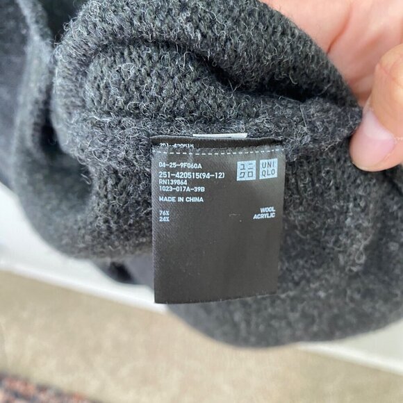 Uniqlo Knit Hooded One Button Cardigan Wool Blend Sweater Womens size Small - Picture 4 of 6